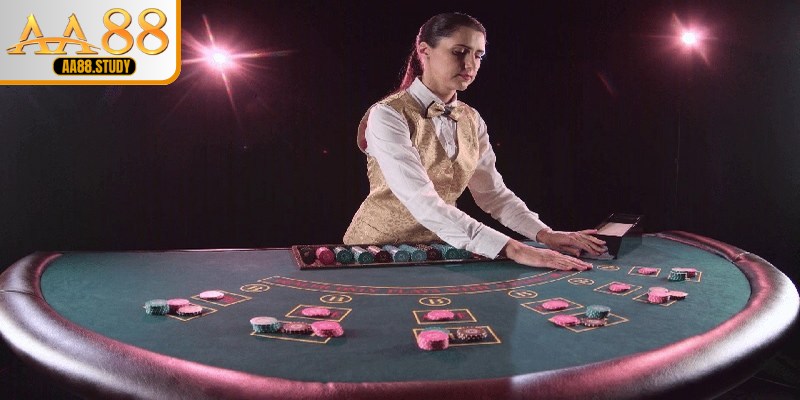 Nhiệm vụ chính của dealer là gì trong Casino